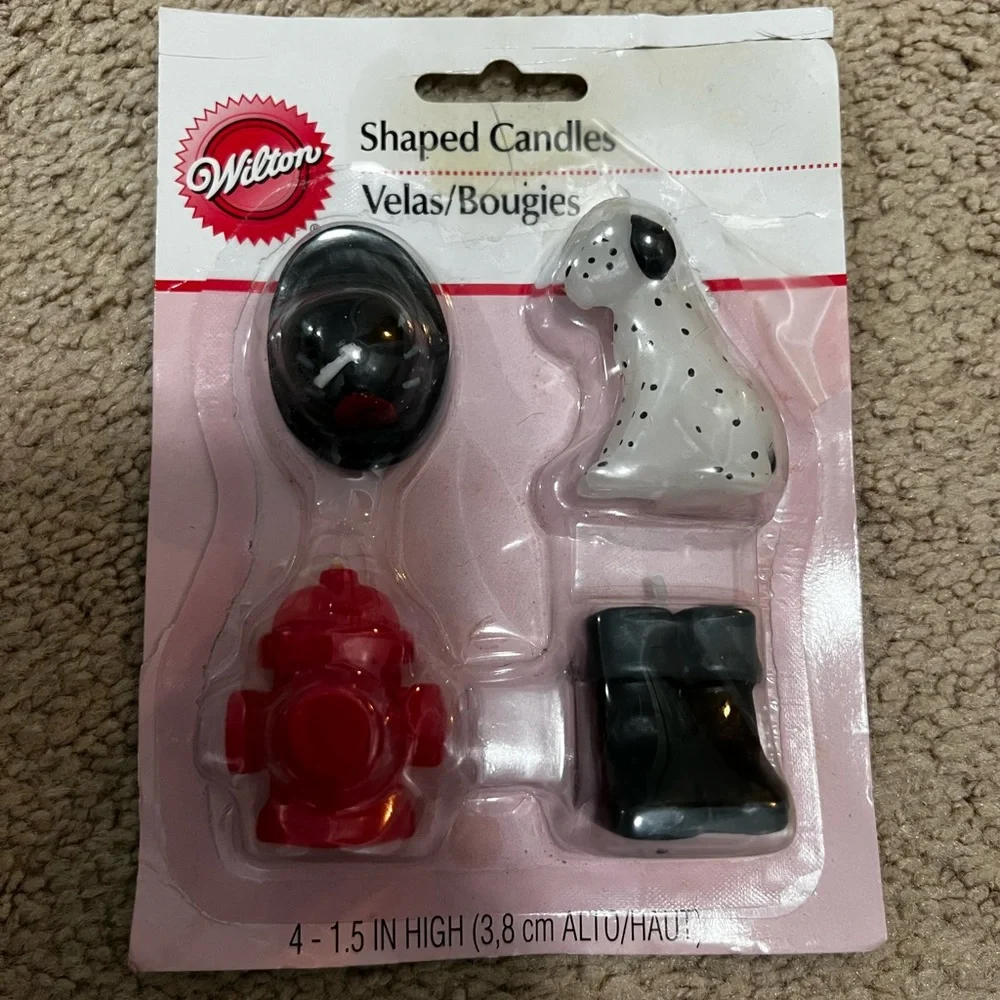 Wilton firehouse/ fireman candles